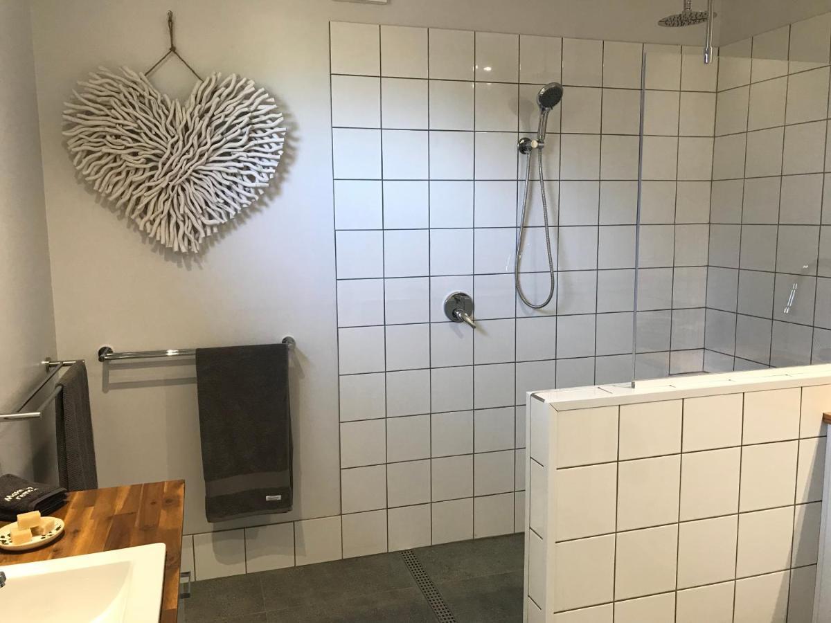 Gillys Guesthouse Metung Buitenkant foto